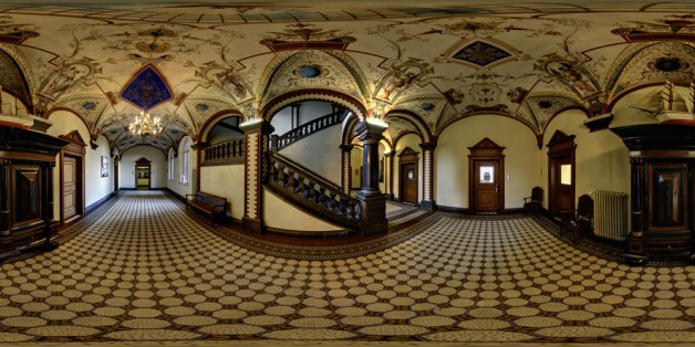 Rundgang im Rathaus von Leer