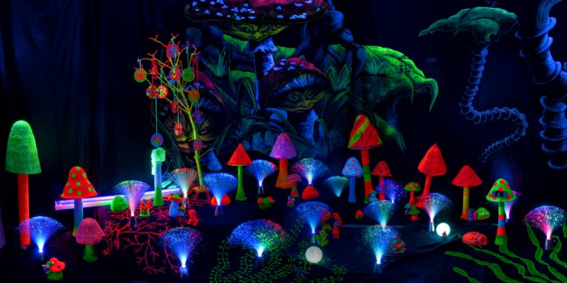 Pilzwald im Schwarzlicht